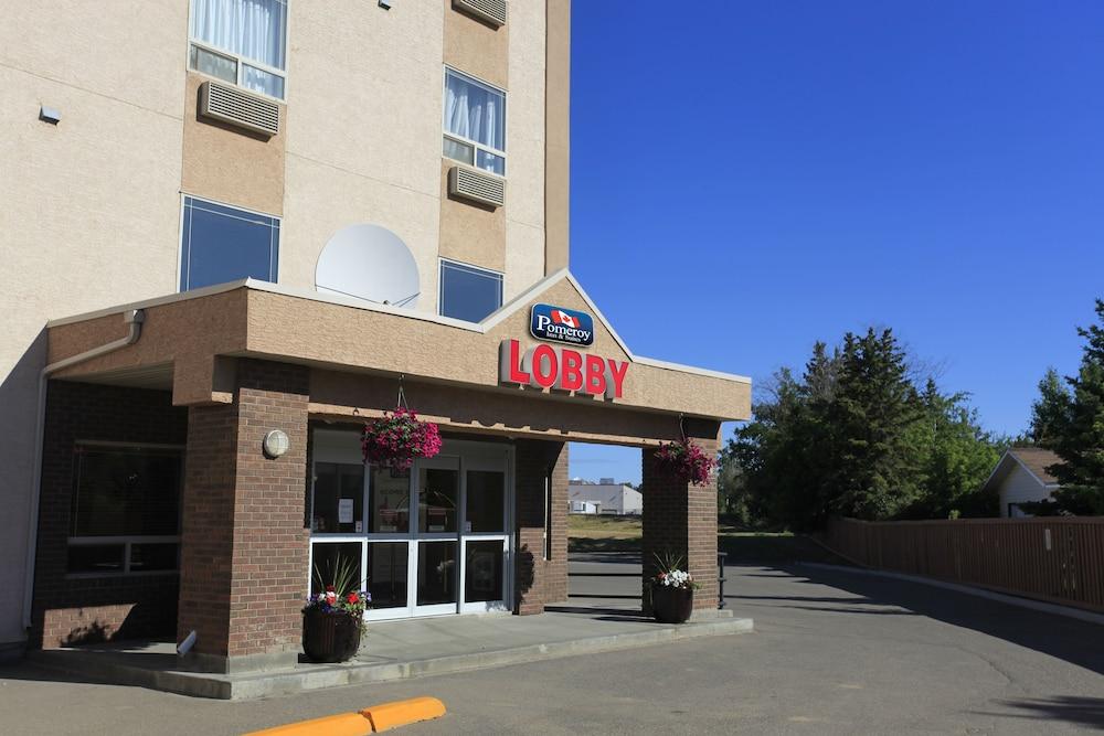 Pomeroy Inn & Suites Fort St. John ภายนอก รูปภาพ