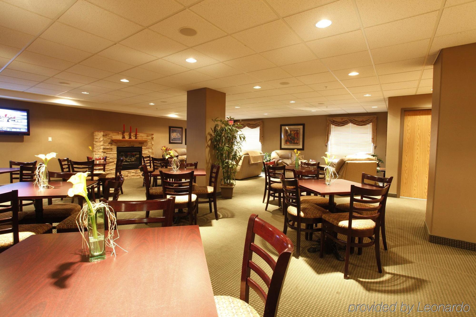 Pomeroy Inn & Suites Fort St. John ภายนอก รูปภาพ