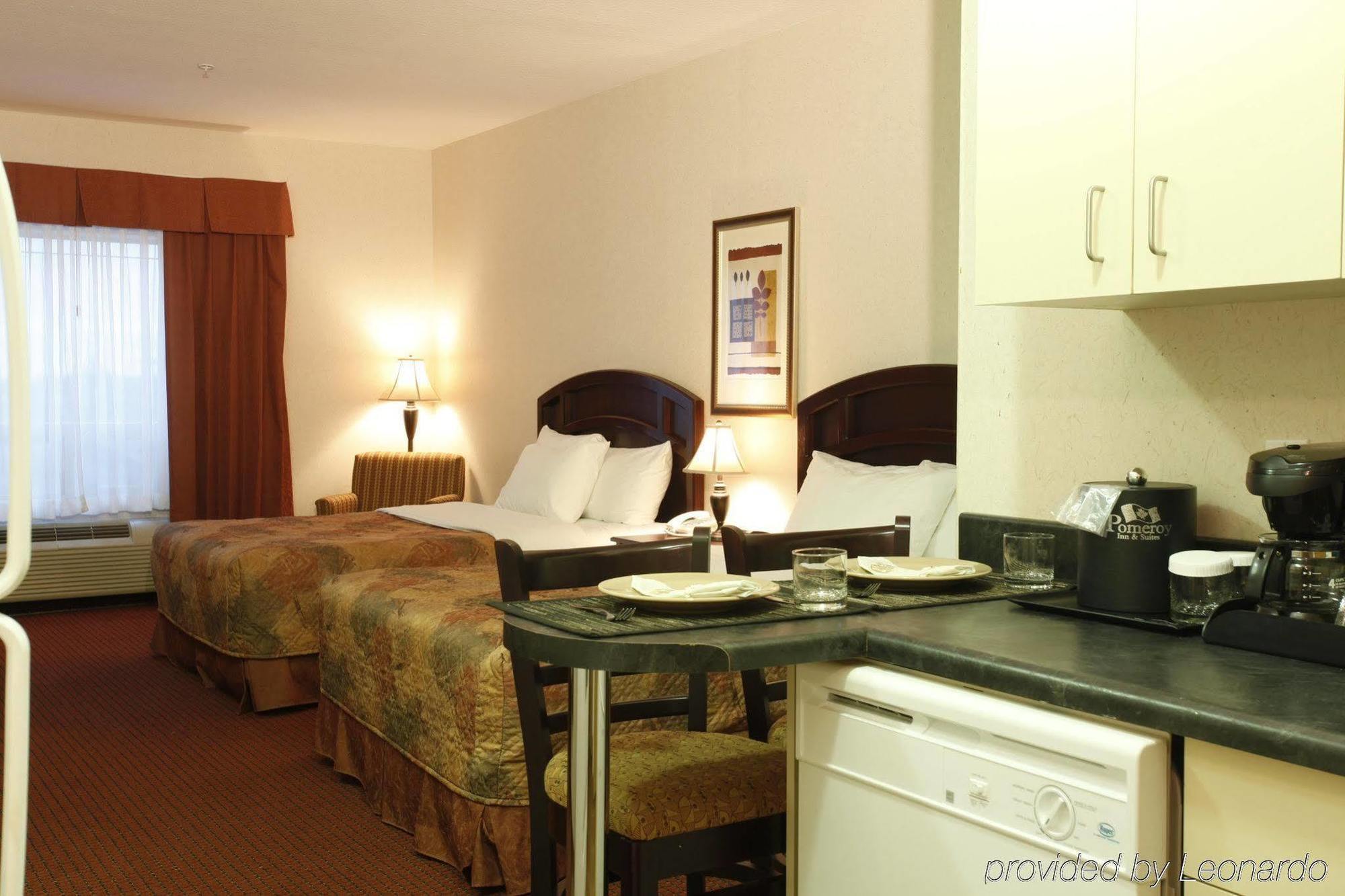 Pomeroy Inn & Suites Fort St. John ภายนอก รูปภาพ